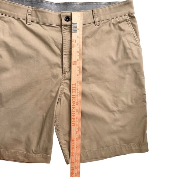 Nike Dri-FIT Golf Shorts Men's Size 40 Khaki
Flat Front Performance Chino - Picture 4 of 8